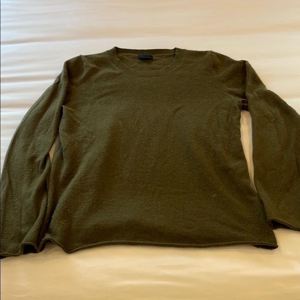 Cashmere sweater